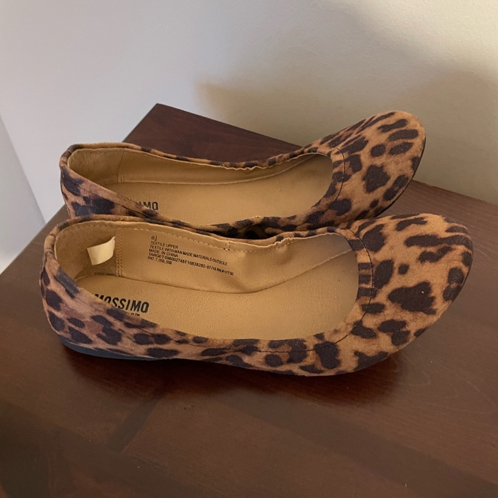 Mossimo leopard flats